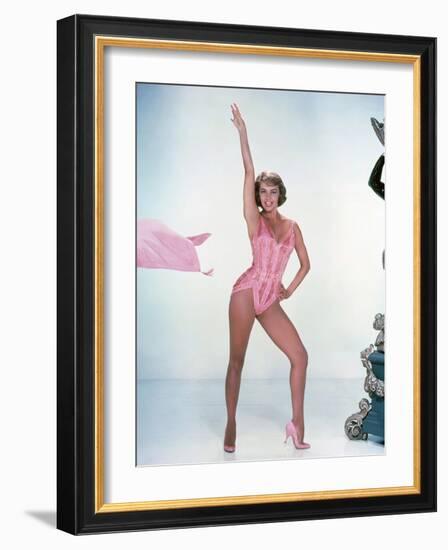 PARTY GIRL, 1958 directed by NICOLAS RAY Cyd Charisse (photo)-null-Framed Photo