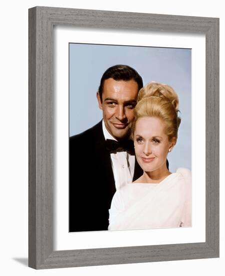 Pas by printemps pour Marnie MARNIE by AlfredHitchcock with Sean Connery and Tippi Hedren en, 1964 -null-Framed Photo