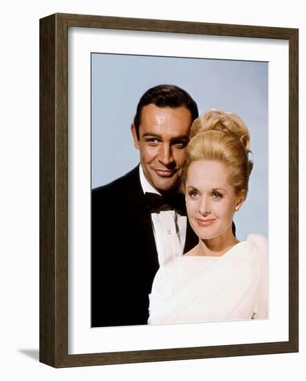 Pas by printemps pour Marnie MARNIE by AlfredHitchcock with Sean Connery and Tippi Hedren en, 1964 -null-Framed Photo