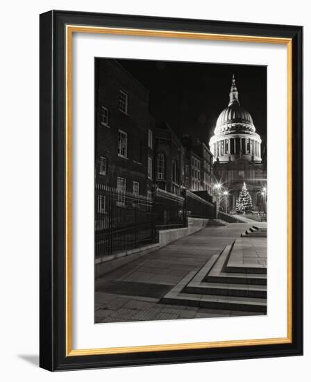 Passage to St. Pauls-Doug Chinnery-Framed Photographic Print