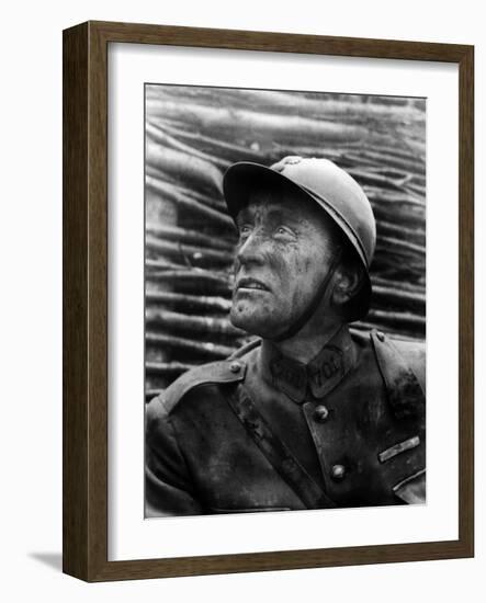 Paths of Glory, Kirk Douglas, 1957-null-Framed Photo