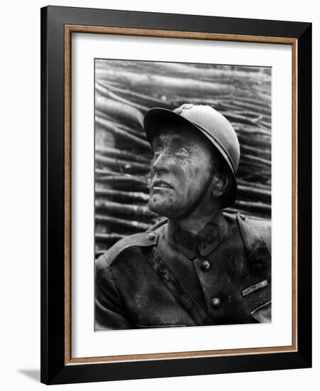 Paths of Glory, Kirk Douglas, 1957-null-Framed Photo