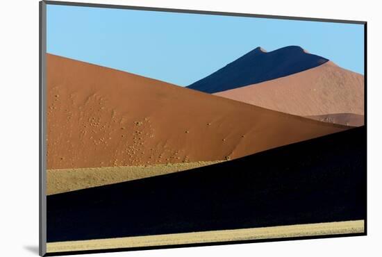 Patterns on sand dunes, Sossusvlei, Namibia-Enrique Lopez-Tapia-Mounted Photographic Print