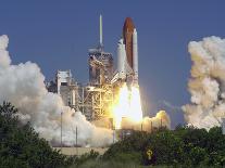 Space Shuttle Discovery-Paul Kizzle-Mounted Photographic Print
