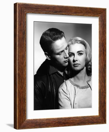 PAUL NEWMAN AND JOANNE WOODWARD in the 50's (b/w photo)-null-Framed Photo