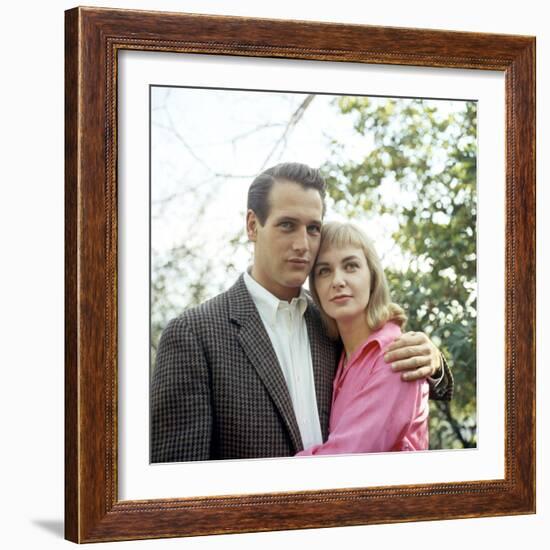 PAUL NEWMAN AND JOANNE WOODWARD in the 50's (photo)-null-Framed Photo