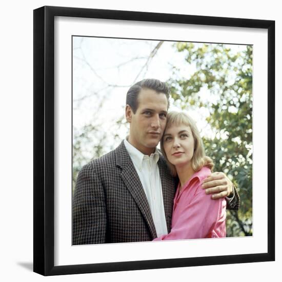 PAUL NEWMAN AND JOANNE WOODWARD in the 50's (photo)-null-Framed Photo