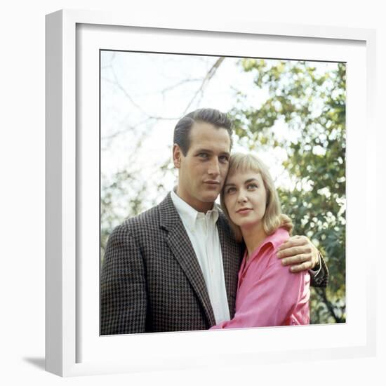 PAUL NEWMAN AND JOANNE WOODWARD in the 50's (photo)-null-Framed Photo