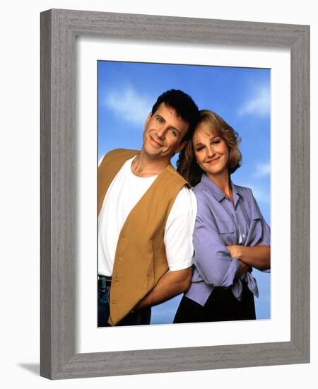 PAUL REISER; HELEN HUNT. "MAD ABOUT YOU" [1992].-null-Framed Photographic Print