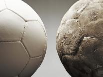 Soccer ball-Paul Taylor-Photographic Print