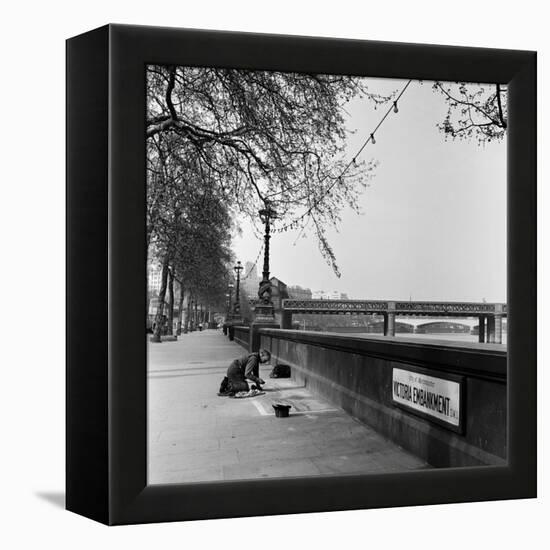 Pavement Artist, Circa 1945-Staff-Framed Premier Image Canvas