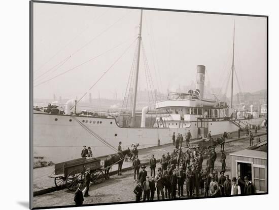 Pay Day for the Stevedores, Baltimore, Md.-null-Mounted Photo