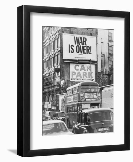 Peace Message from John Lennon and Yoko Ono-null-Framed Photographic Print