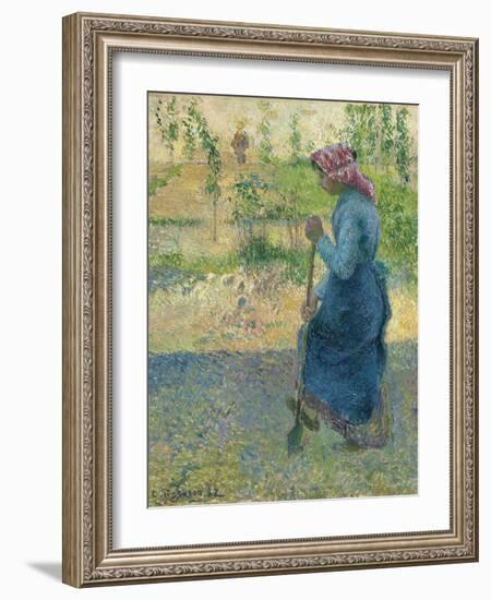 Peasant Digging; Paysanne Bechant, 1882-Camille Pissarro-Framed Giclee Print