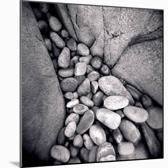 Pebbles Trapped Between Larger Rocks on Beach, Taransay, Outer Hebrides, Scotland, UK-Lee Frost-Mounted Photographic Print