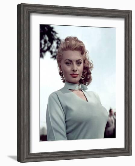 Peccato Che Sia Una Canaglia / Dommage Que Tu Sois Une Canaille  Sophia Loren-null-Framed Photo