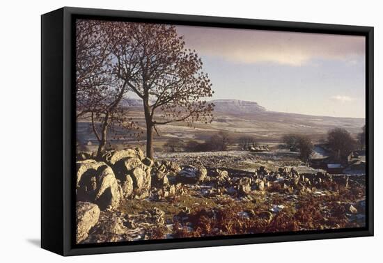 Pen-Y-Ghent-null-Framed Premier Image Canvas