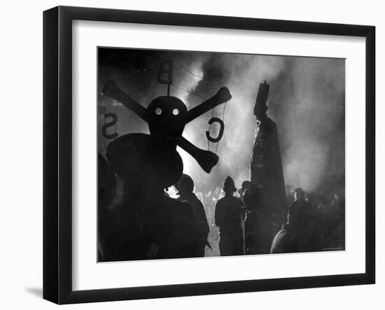 People Celebrating Guy Fawkes' Day with Burning of an Effigy of the Pope-Hans Wild-Framed Photographic Print