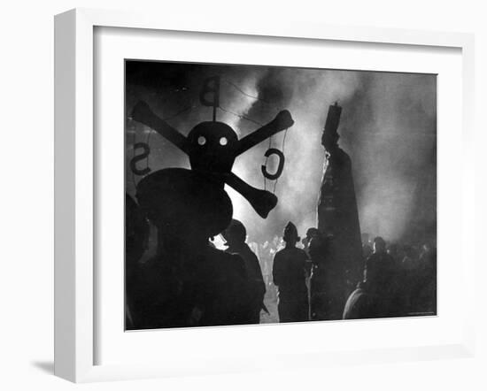 People Celebrating Guy Fawkes' Day with Burning of an Effigy of the Pope-Hans Wild-Framed Photographic Print