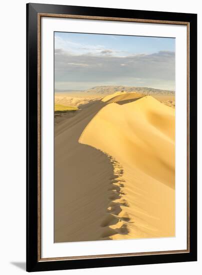 People walking on Khongor sand dunes in Gobi Gurvan Saikhan National Park, Sevrei district, South G-Francesco Vaninetti-Framed Photographic Print