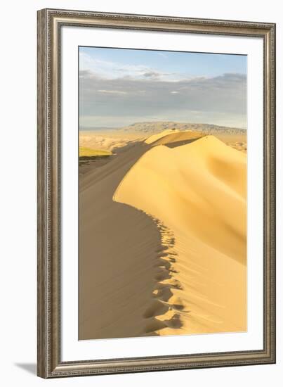 People walking on Khongor sand dunes in Gobi Gurvan Saikhan National Park, Sevrei district, South G-Francesco Vaninetti-Framed Photographic Print