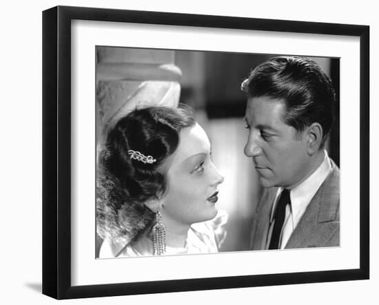 PEPE LE MOKO de JulienDuvivier avec Jean Gabin avec Mireille Balin, Jean Gabin, 1937.-null-Framed Photo