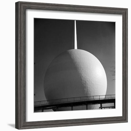 Perisphere and Trylon, Icons of the 1939 New York World's Fair-Alfred Eisenstaedt-Framed Photographic Print