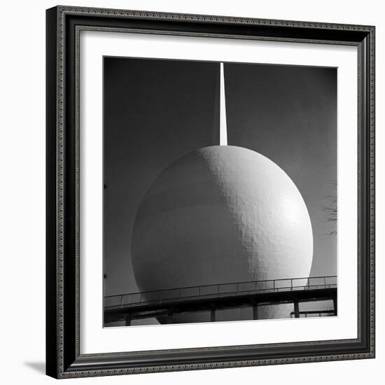 Perisphere and Trylon, Icons of the 1939 New York World's Fair-Alfred Eisenstaedt-Framed Photographic Print