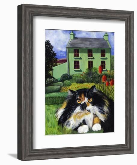 Persian Cat in Ireland (Chat Persan En Irland)-Isy Ochoa-Framed Giclee Print