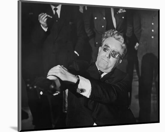 Peter Sellers, Dr. Strangelove or: How I Learned to Stop Worrying and Love the Bomb (1964)-null-Mounted Photo
