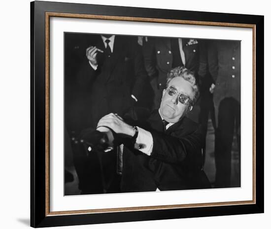 Peter Sellers, Dr. Strangelove or: How I Learned to Stop Worrying and Love the Bomb (1964)-null-Framed Photo