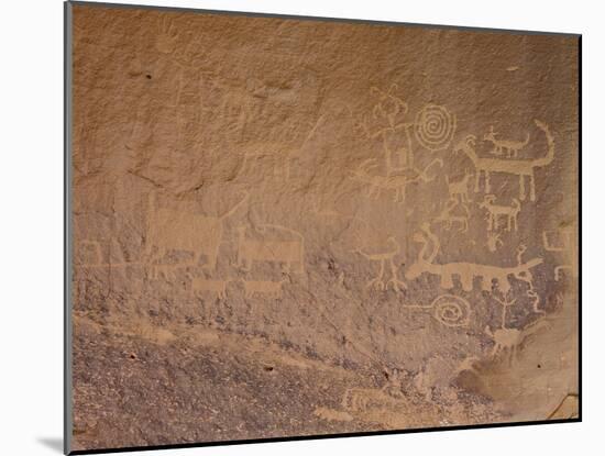 Petroglyphs Near Una Vida, Chaco Culture National Historic Park, New Mexico, USA-James Hager-Mounted Photographic Print