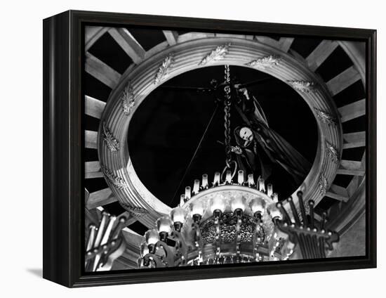 Phantom Of The Opera, Claude Rains, 1943, Chandelier-null-Framed Stretched Canvas