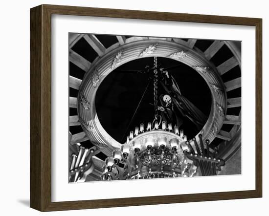 Phantom Of The Opera, Claude Rains, 1943, Chandelier-null-Framed Photo