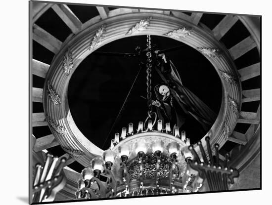 Phantom Of The Opera, Claude Rains, 1943, Chandelier-null-Mounted Photo