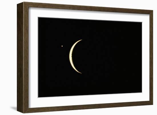 Photo of Venus & Crescent Moon-Fred Espenak-Framed Photographic Print