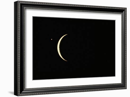 Photo of Venus & Crescent Moon-Fred Espenak-Framed Photographic Print