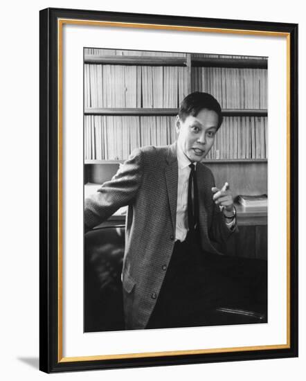 Physicist Yang Chen Ning-null-Framed Photographic Print