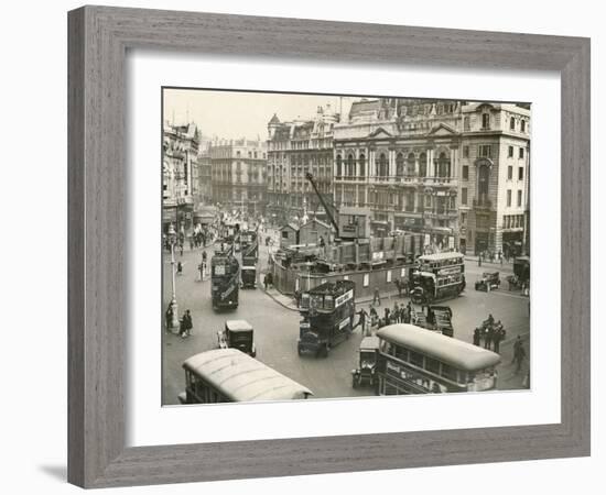 Piccadilly Circus 1928-null-Framed Photographic Print