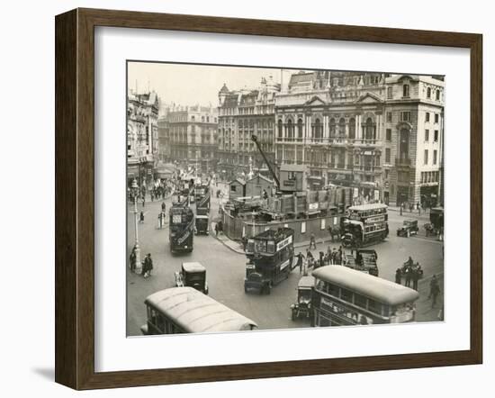 Piccadilly Circus 1928-null-Framed Photographic Print