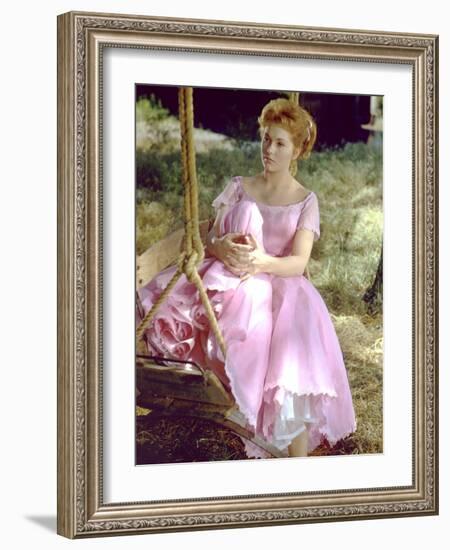 PICNIC, 1956 directed by JOSHUA LOGAN Kim Novak (photo)-null-Framed Photo