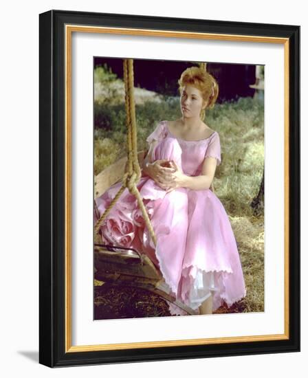 PICNIC, 1956 directed by JOSHUA LOGAN Kim Novak (photo)-null-Framed Photo