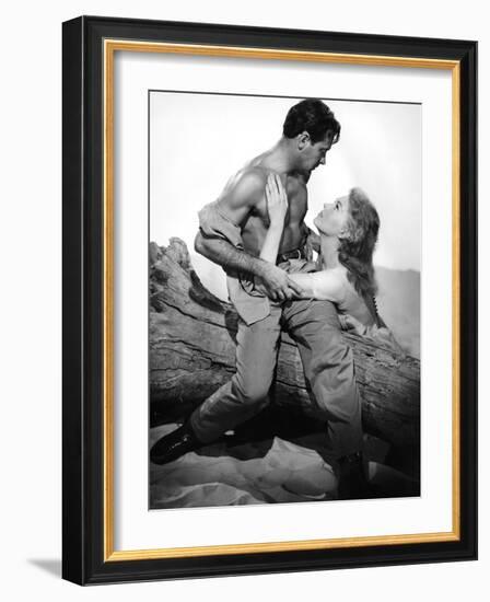 PICNIC, 1956 directed by JOSHUA LOGAN William Holden and Kim Novak (b/w photo)-null-Framed Photo