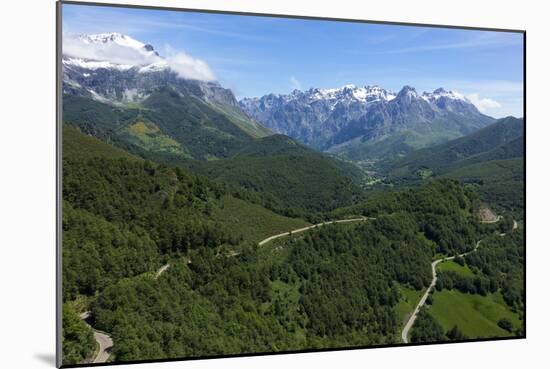 Picos de Europa and Valdeon valley from Puerto de Panderrruedas, Leon, Spain, Europe-Rolf Richardson-Mounted Photographic Print