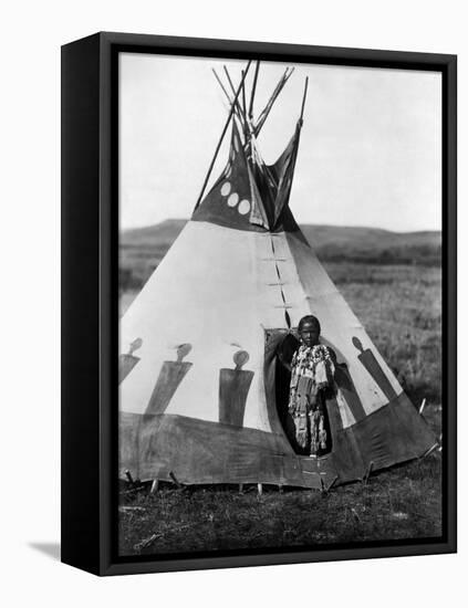 Piegan Girl, 1910-Edward S. Curtis-Framed Premier Image Canvas