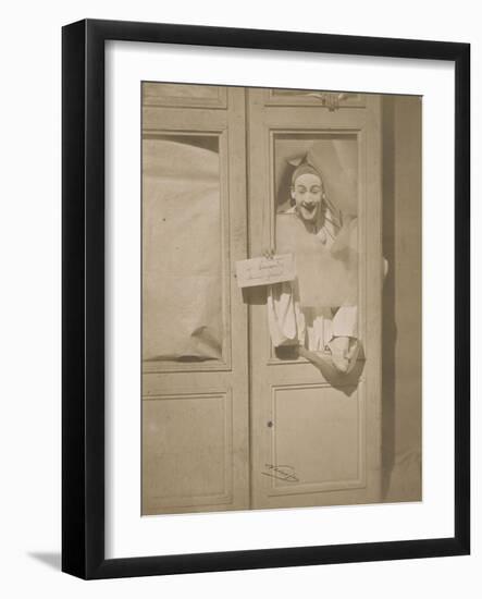 Pierrot enjambant une porte-fenêtre-Gaspard Félix Tournachon-Framed Giclee Print