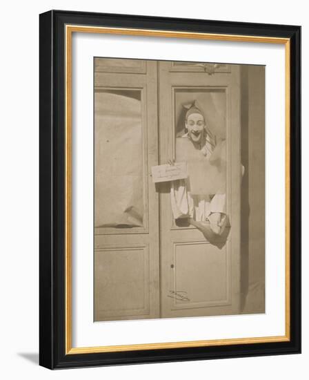 Pierrot enjambant une porte-fenêtre-Gaspard Félix Tournachon-Framed Giclee Print