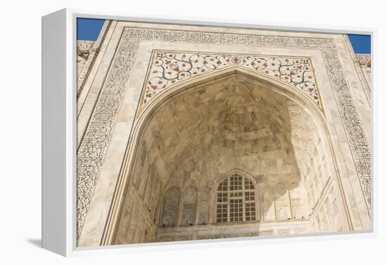 Pietra dura jali inlay, Taj Mahal, UNESCO World Heritage Site, Agra, Uttar Pradesh, India, Asia-Matthew Williams-Ellis-Framed Premier Image Canvas