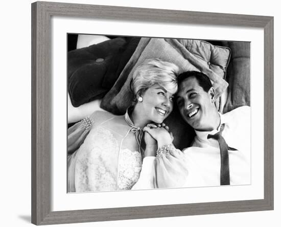 Pillow Talk, Doris Day, Rock Hudson, 1959-null-Framed Photo