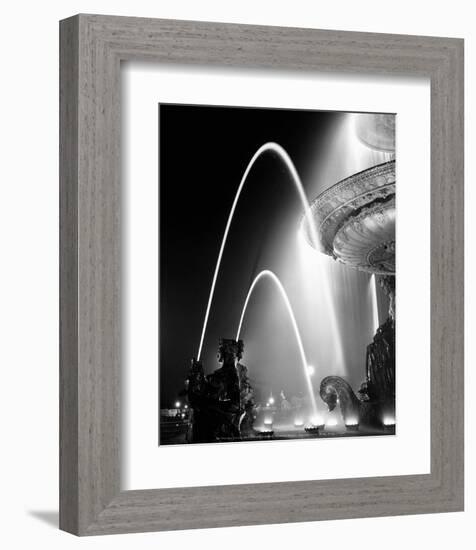 Place de la Concorde 1949-Izis-Framed Art Print